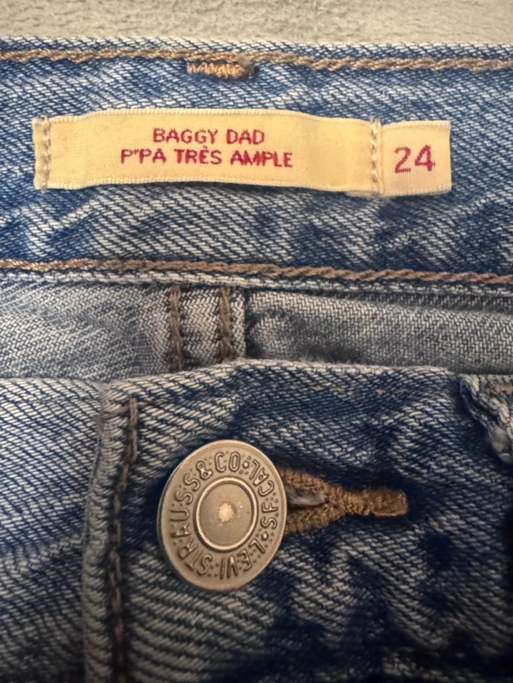 Levi’s Baggy Dad Jeans Light Wash Distressed W24 L30 High Rise Straight Leg - Picture 3 of 8